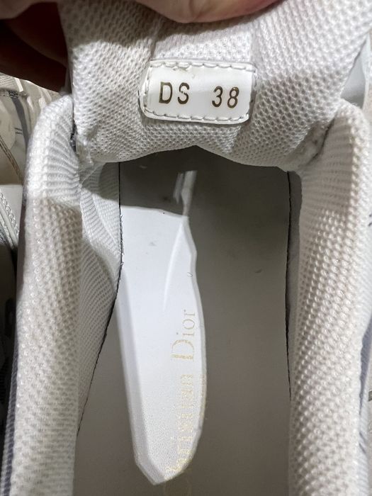 Маратонки Dior.
