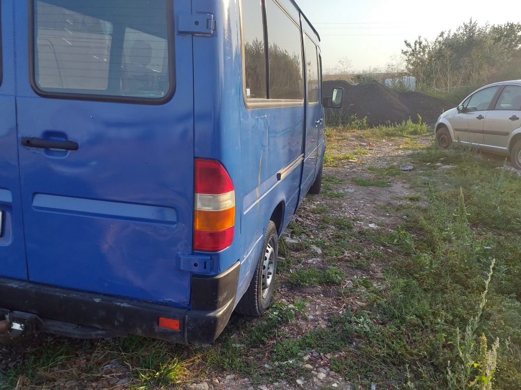 Mercedes Sprinter212 2.9тди на части