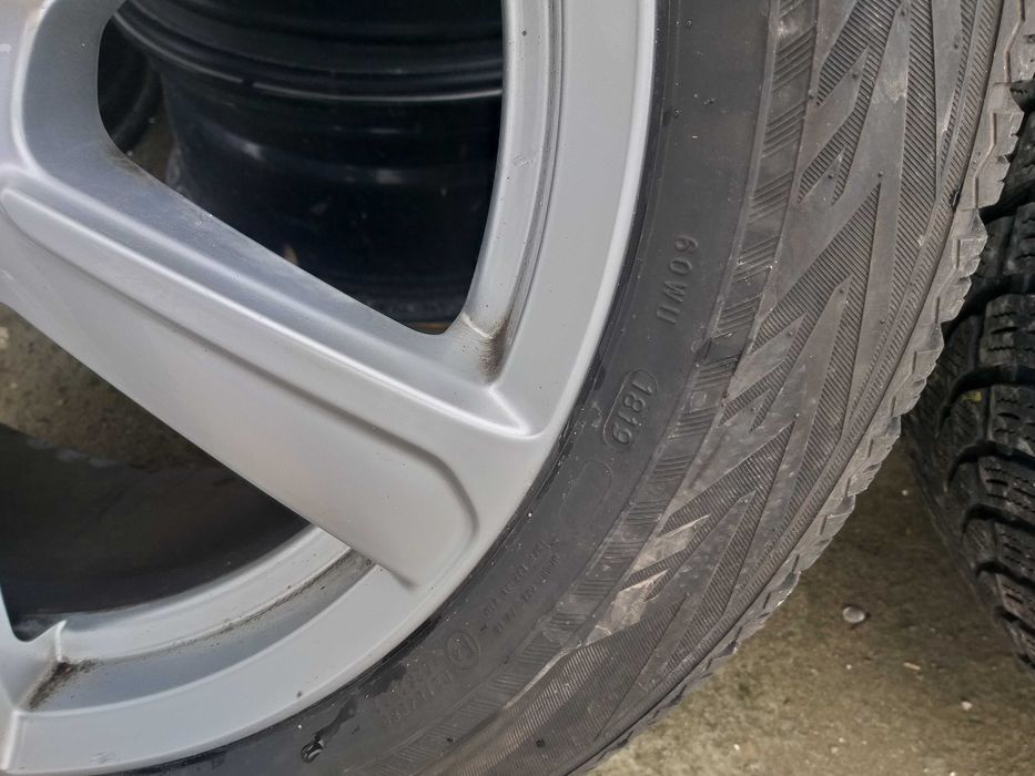 Set 4 anvelope Nokian WR Suv 4 235 55 R19 Dot 1819 ci305