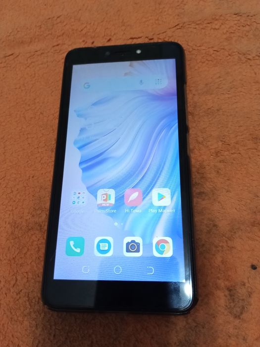 Продаю смартфон techo F2