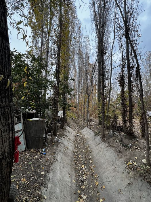 Uy sotiladi 10 sotixli 5 xonali fayzli