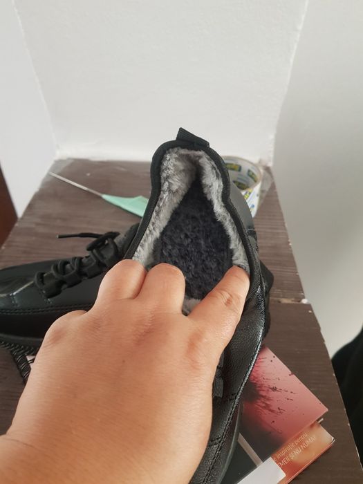 Adidași Imblanite