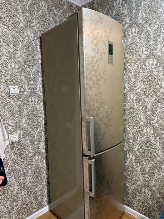 Продам холодильник