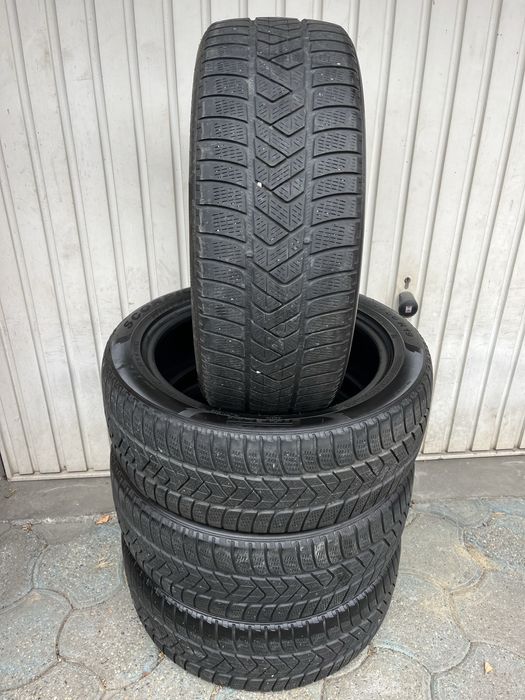 4 anvelope iarna 235/50 R19, Pirelli, 5-5.5mm profil ramas! DOT 2021!