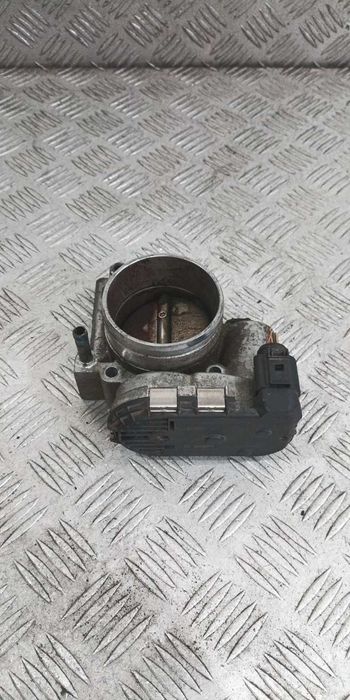 Дроселова клапа VW Sharan 2.8i 2002г.
