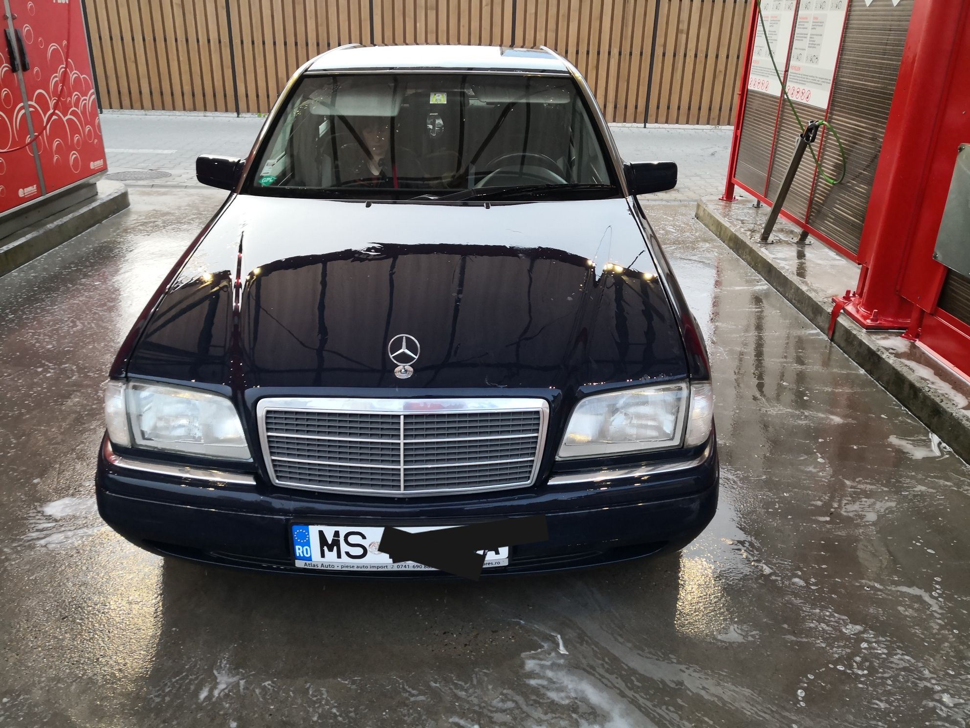 Mercedes C180 benzină +gpl