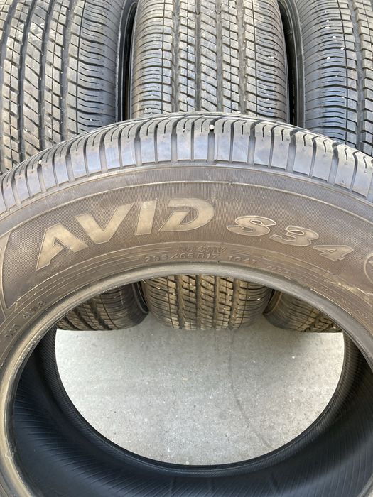 235/65/17 104T Yokohama Avid 34