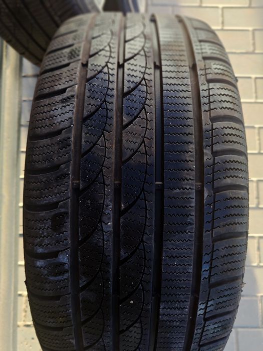 Anvelope iarnă cu jante  255/35/19