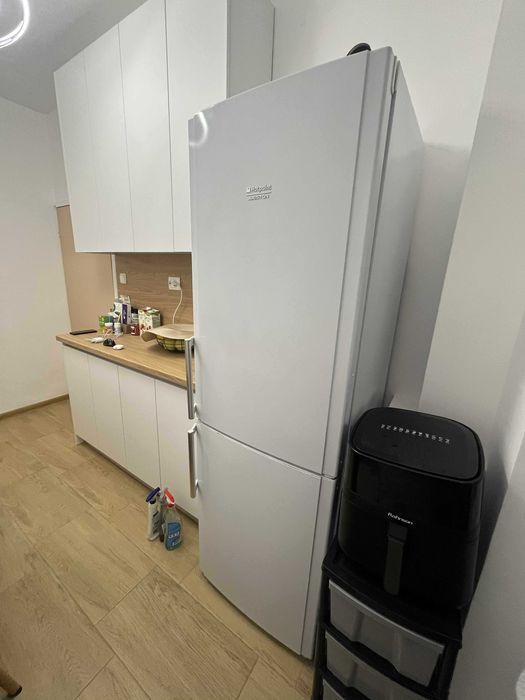 Хладилник INDESIT Hotpoint Ariston, модел EBMH 18321 V O3