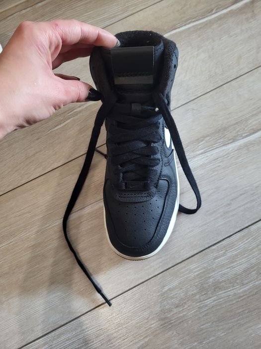 Зимни високи кецове Nike