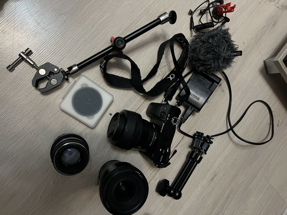 Продам sony a6300 срочно