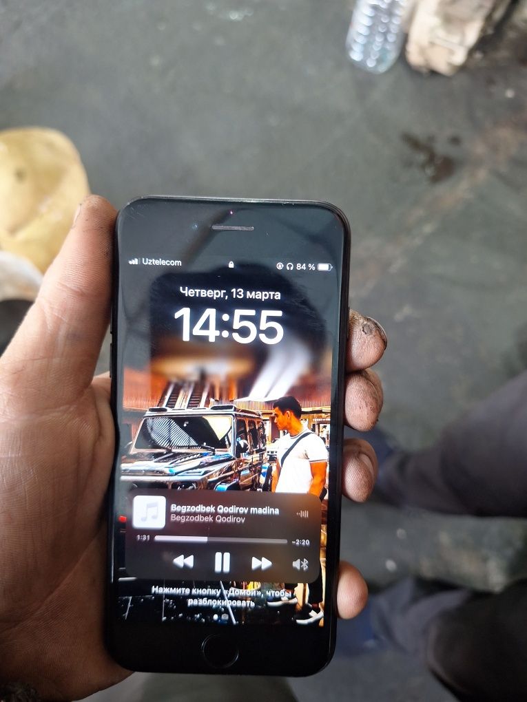 Iphone se 64gb aybi yuq