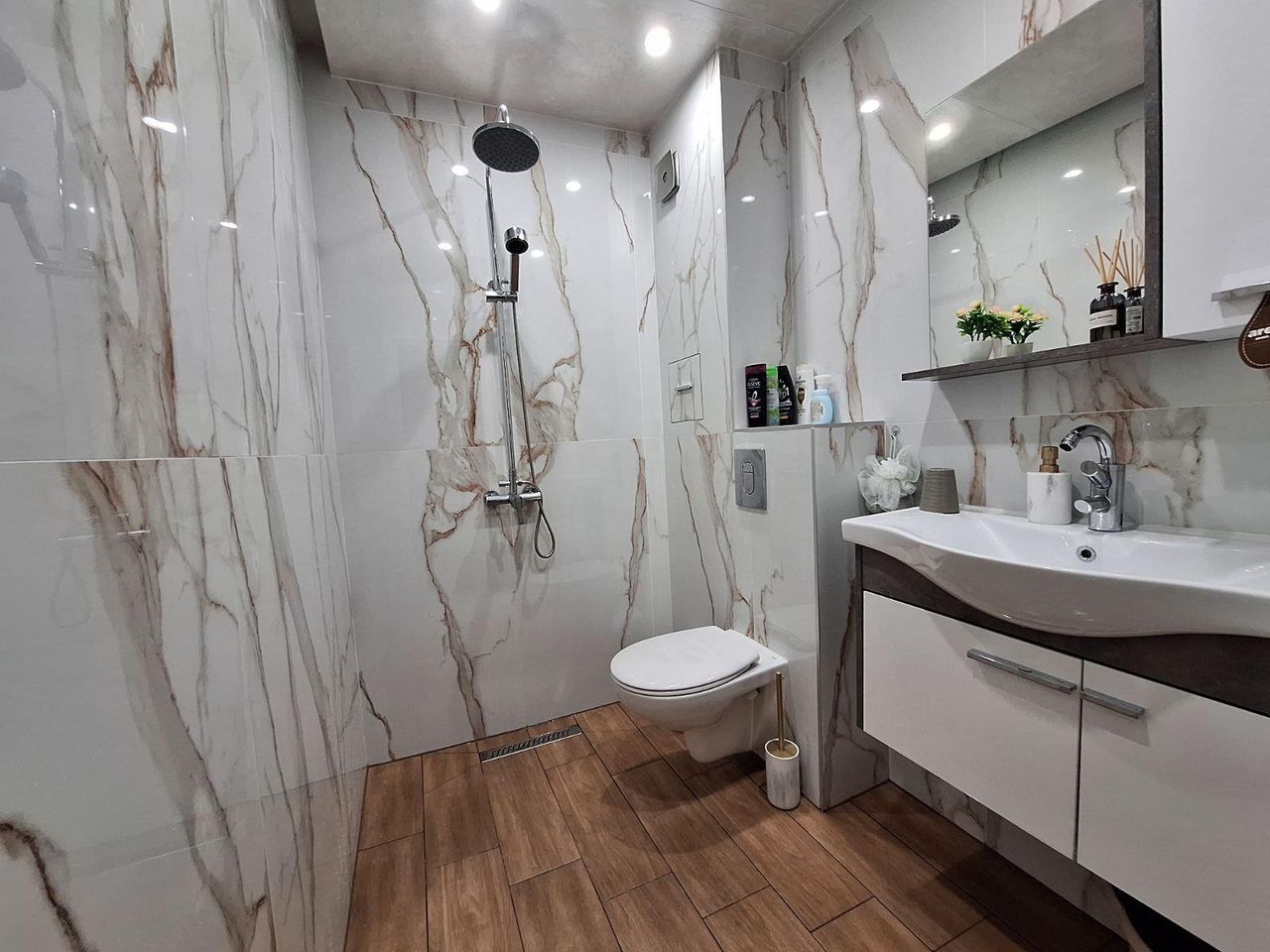 Продава се Двустаен апартамент в Бургас, Сарафово - 54 кв.м за 2408 €/кв.м - Снимка #11