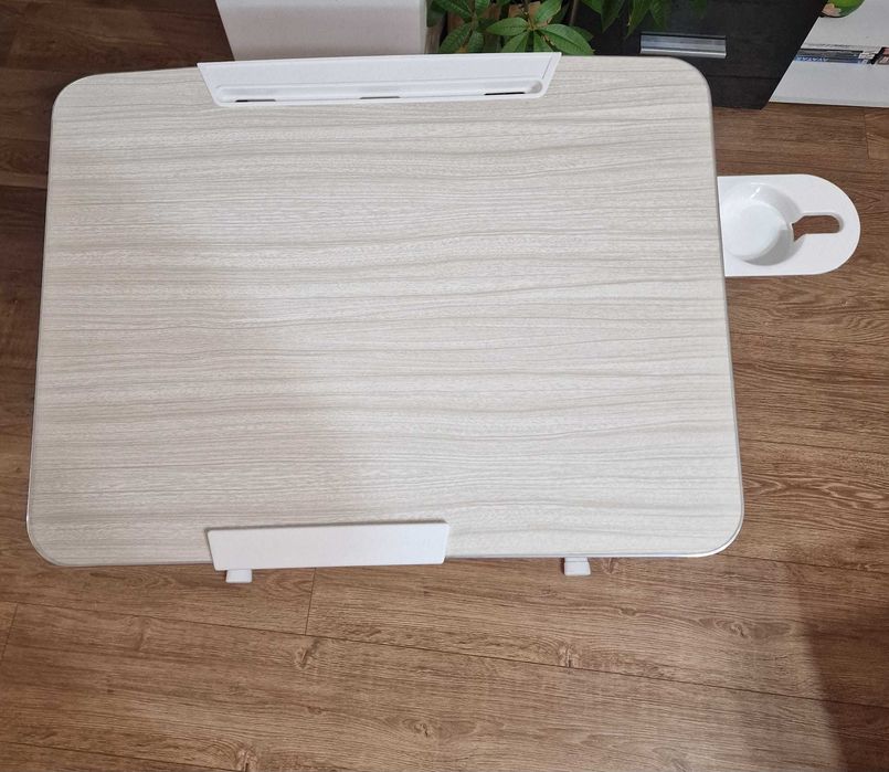 Masă pliabilă pentru laptop