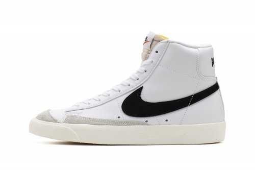 Adidasi Originali 100 % Nike  Blazer Mid '77 Vntg  nr 42;42.5;43