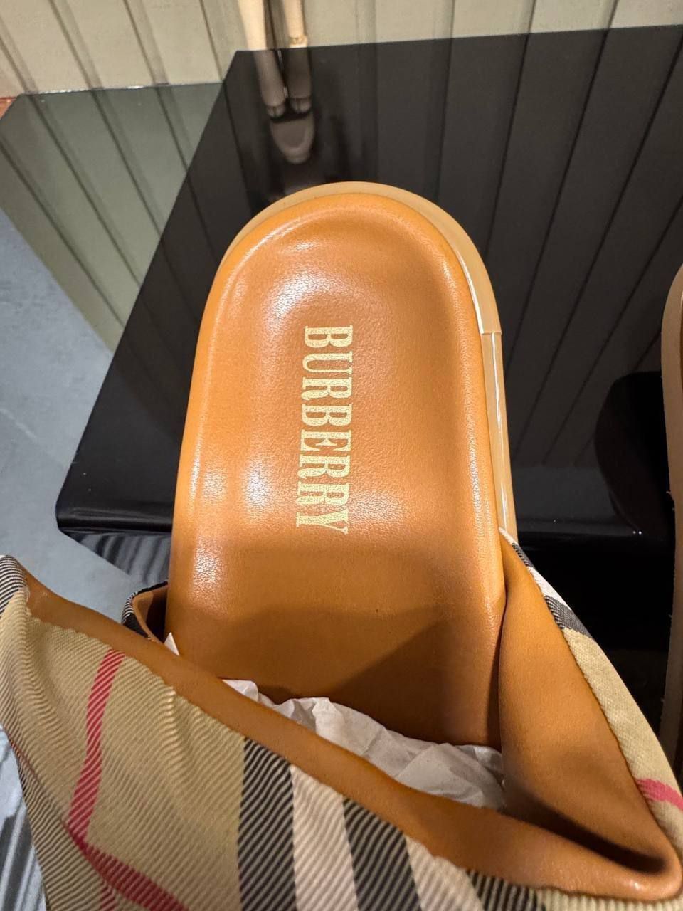 Papuci  damă Burberry