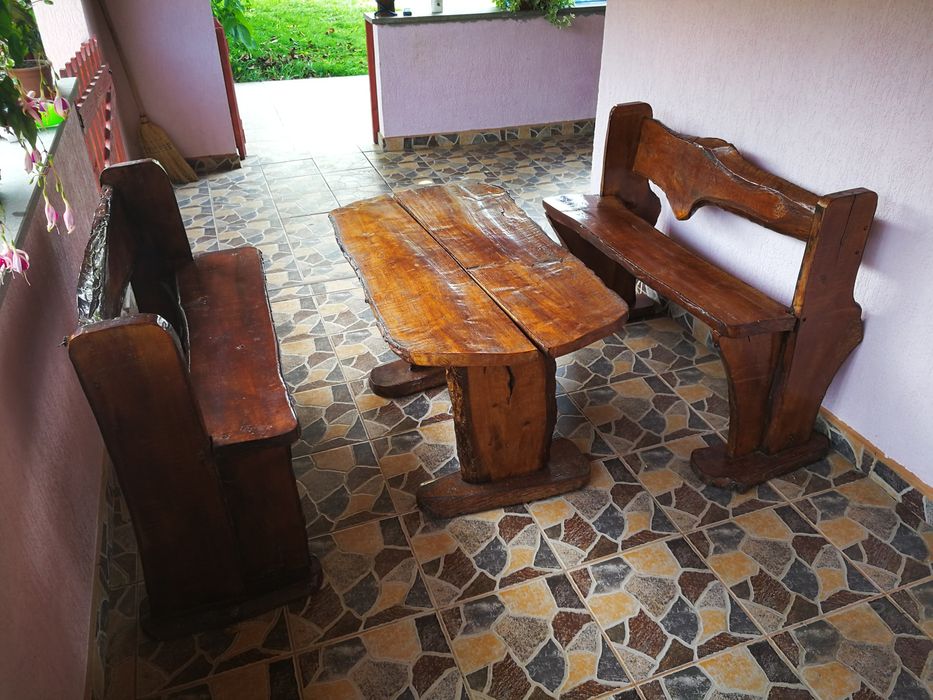 Masa terasa din lemn de nuc și 2 băncuțe