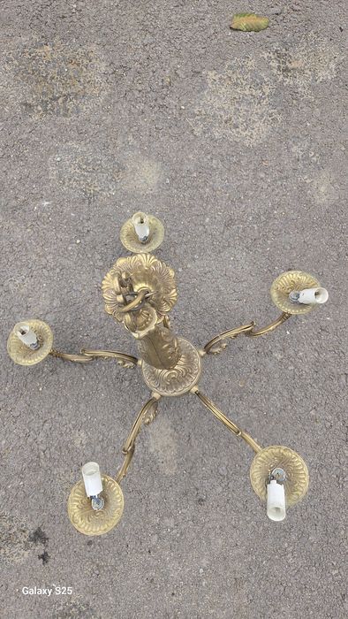 Lustra  din bronz  brut  5. Brate Baroc