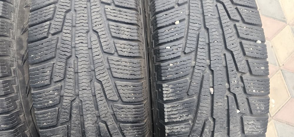 Продам шины Nokian RS2