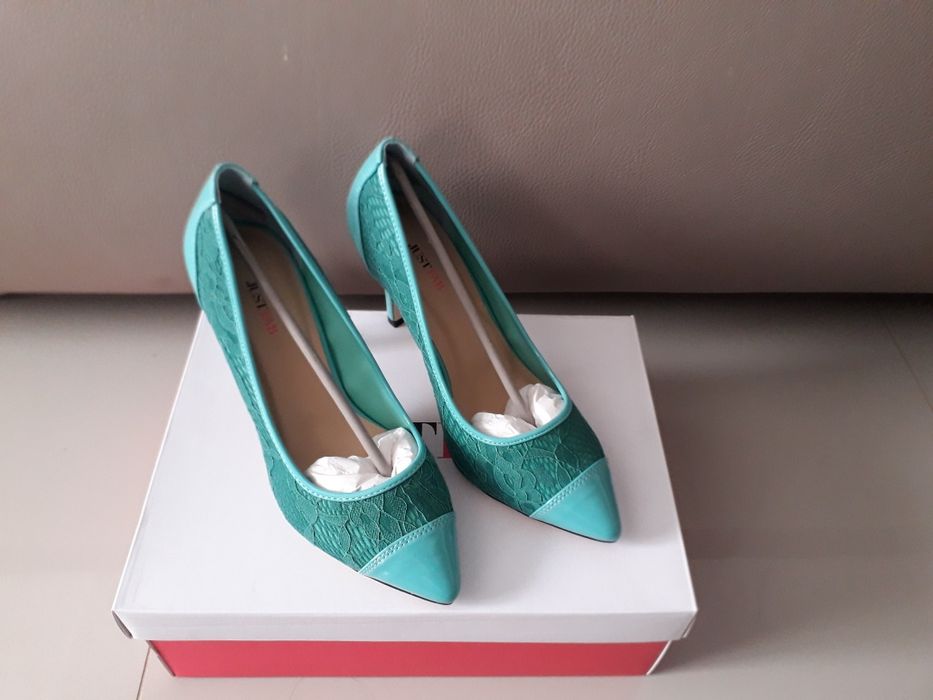 Pantofi marimea 38