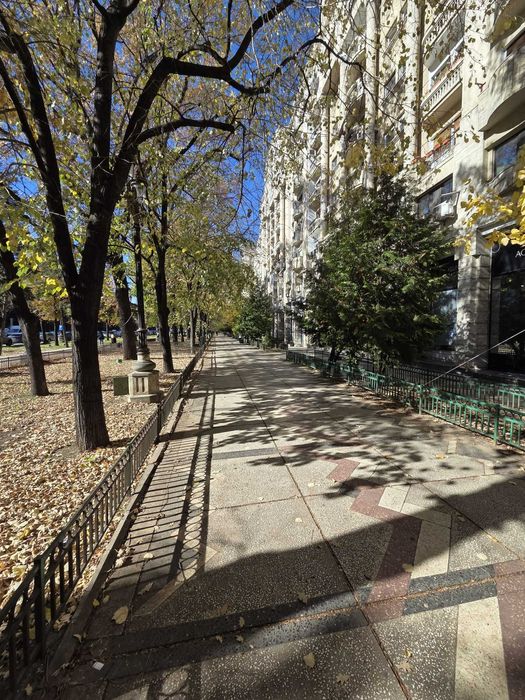 Vanzare ap. 2 cam. -Buc/ Bd. UNIRII - la Fântâni, langa CASA POPORULUI