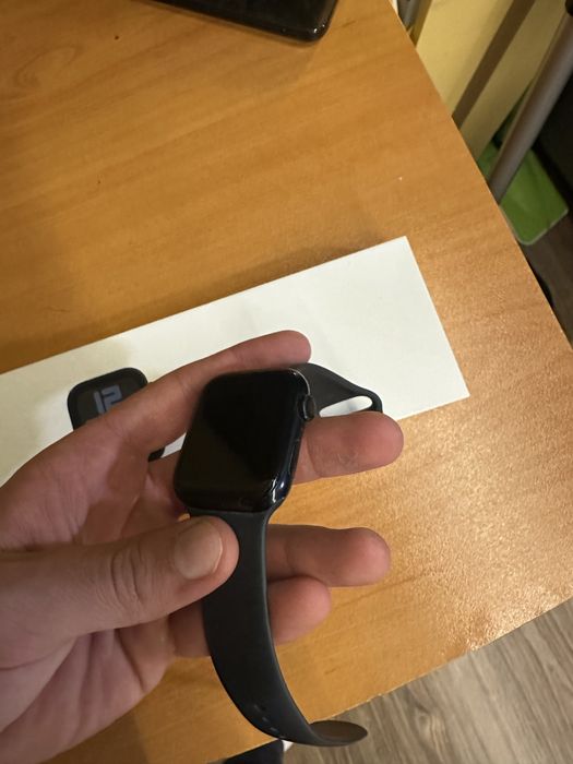 Apple Watch SE 2 - Като нов