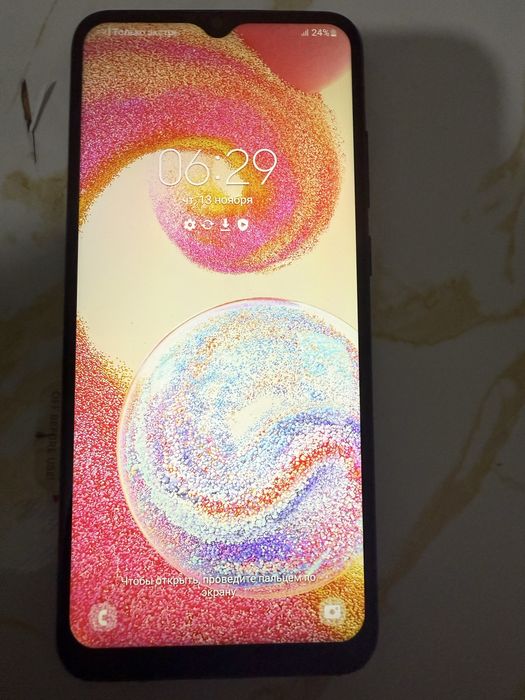 Самсунг А4е продам сотовый телефон