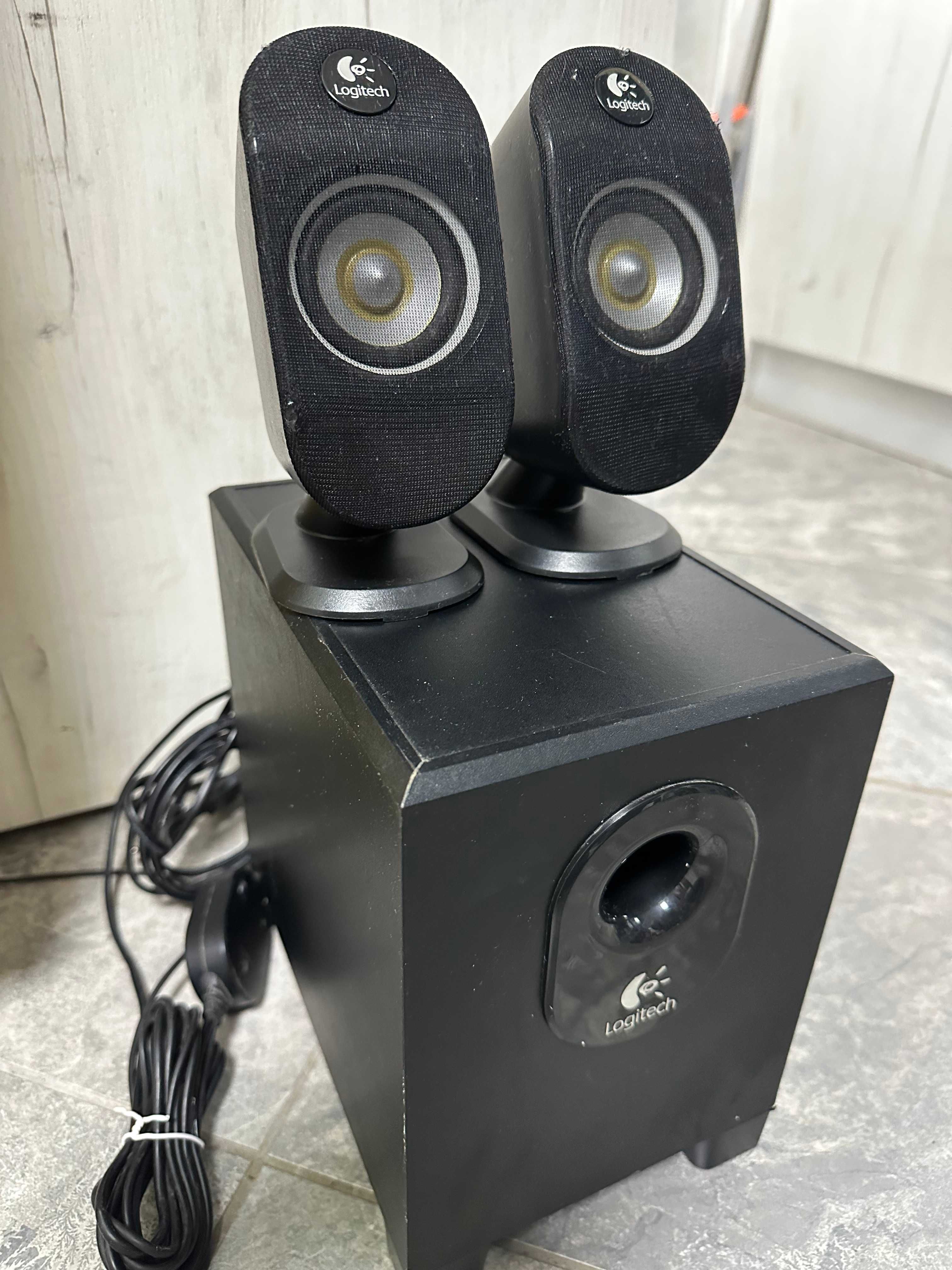 Тонколони , буфер Logitech X-210 2.1 за компютър
