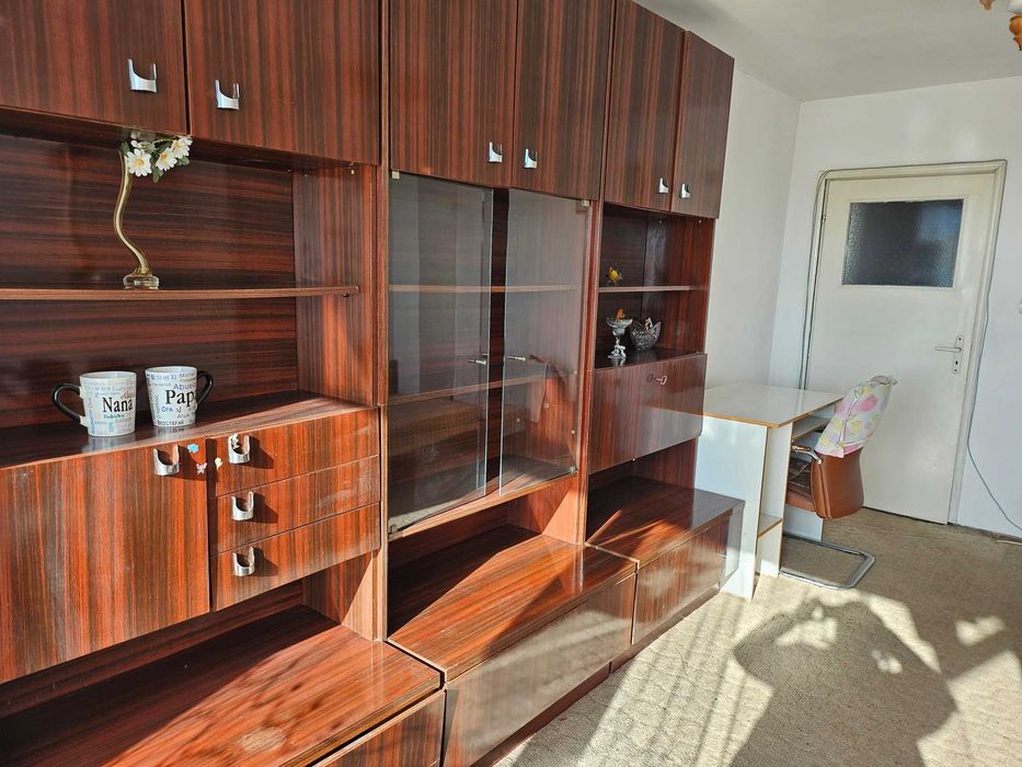 Просторен тристаен, тухлен до Зимно кино Тракия