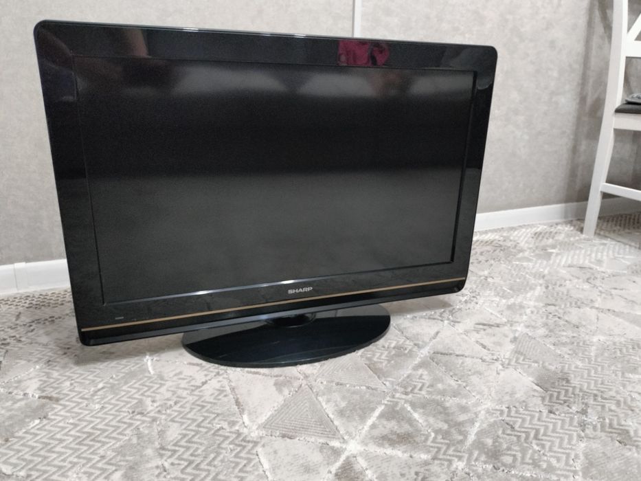 Продам телевизор 81 диагональ