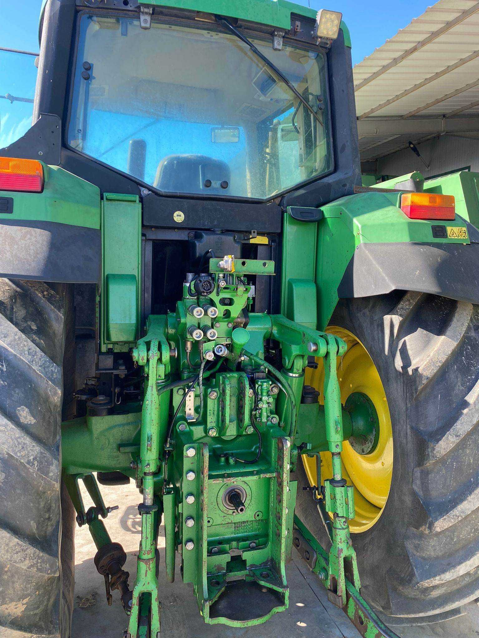 Tractor John Deere 6910S