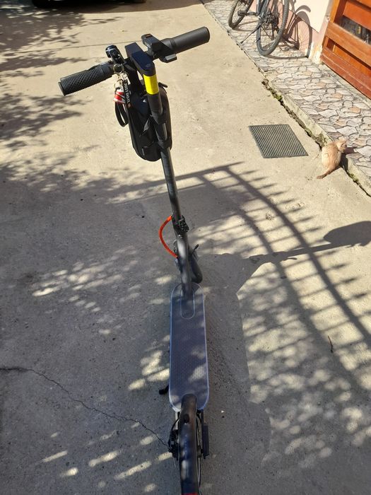 Vând trotineta electrica xiaomi