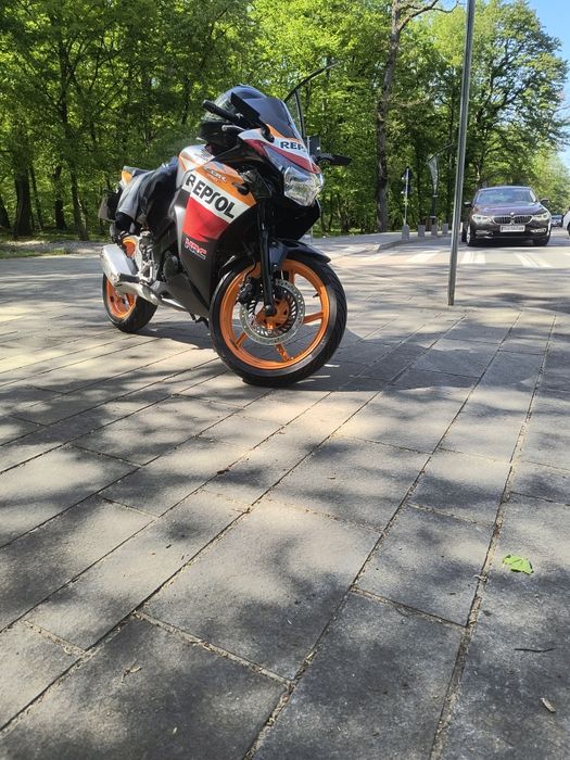 Vând honda cbr 125