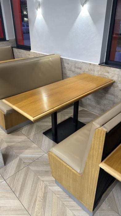 Диван с маса за заведение