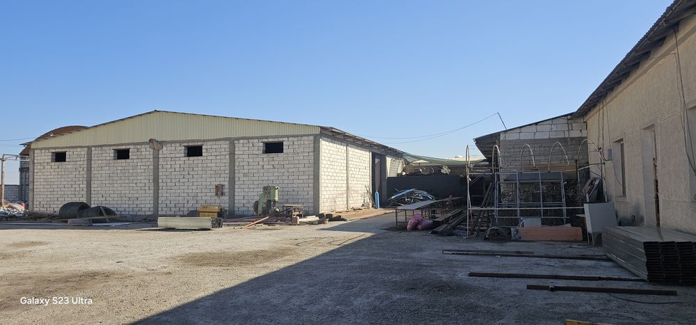 Продаётся здание. 8 sotiqlik bino sotiladi