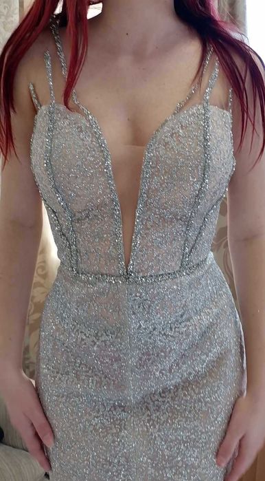 Бална роля тип русалка