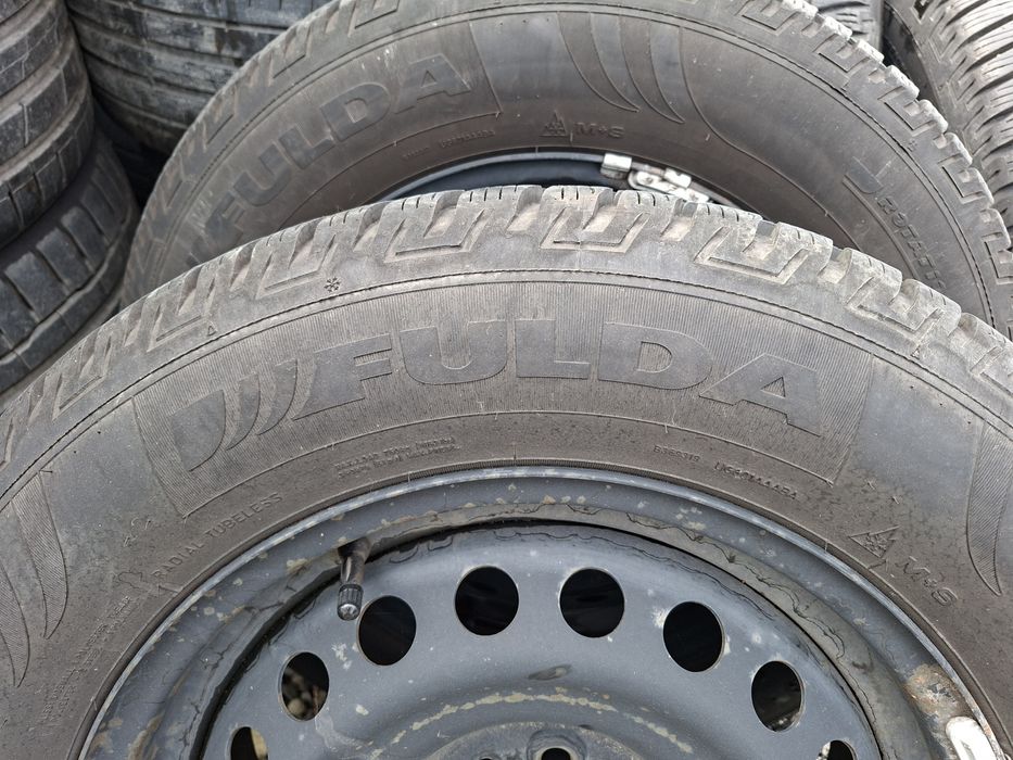 -Anvelope IARNĂ 215/65 R16-