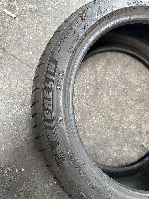 255/40/18 - 225-45/18 Michelin cu steluta bmw