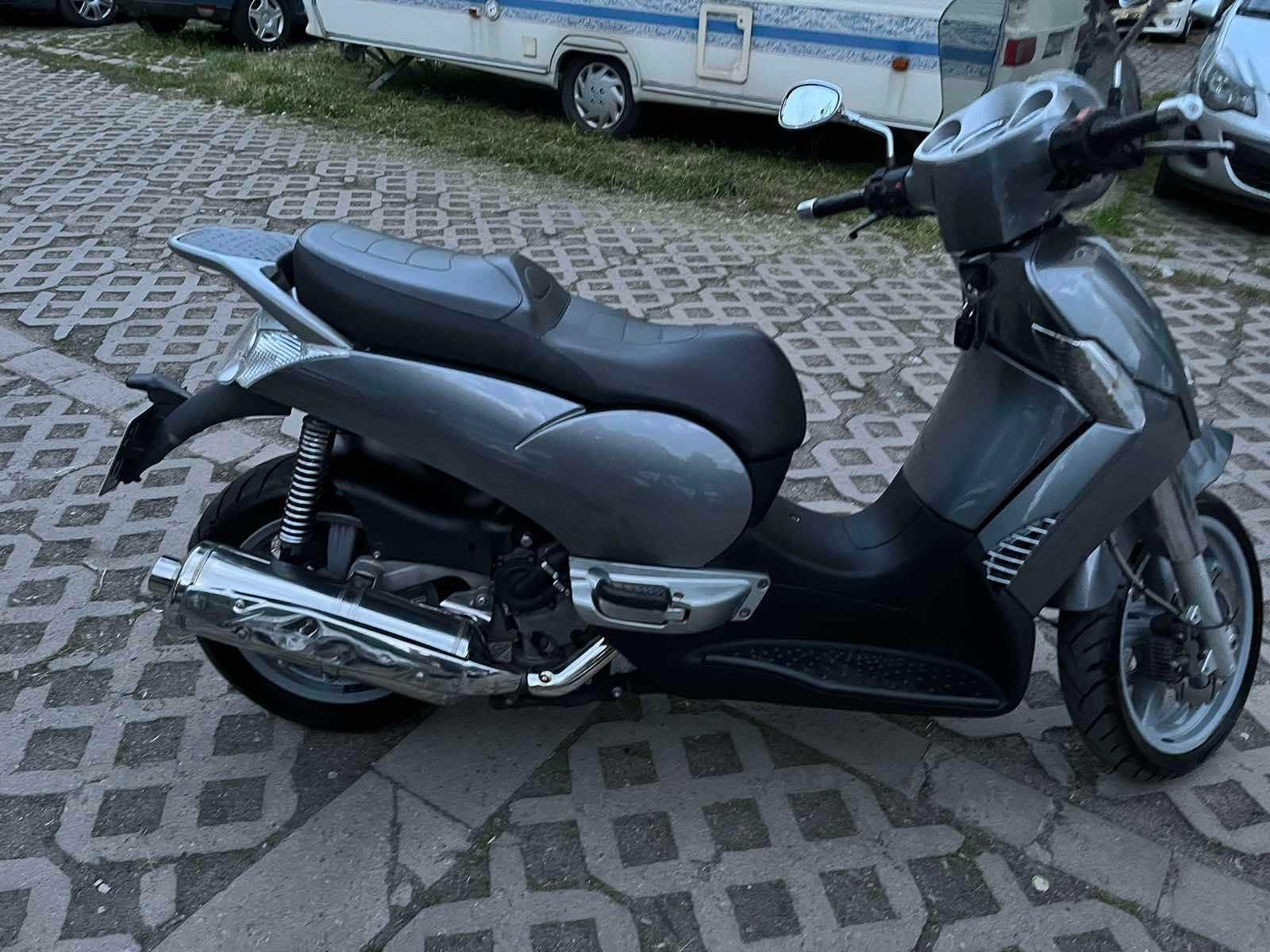 ПИАДЖИО АПРИЛИЯ Скарабео 500 кубика