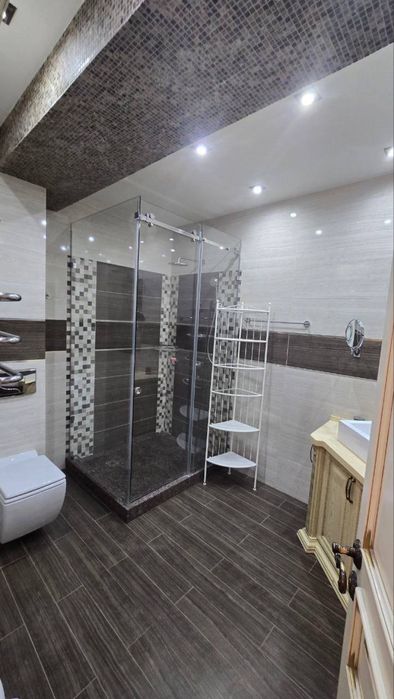 Квартира Паркенский рынок, ресторан Уммон 3/6/8 110 кв.м