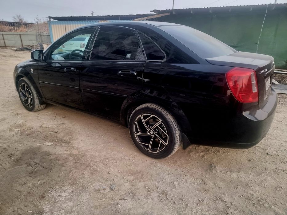 Gentra sotiladi. 2022 yil benzin