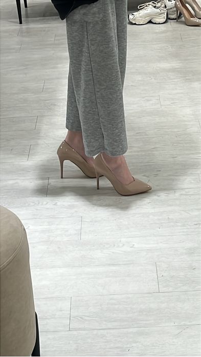 Туфли на шпильке 34р