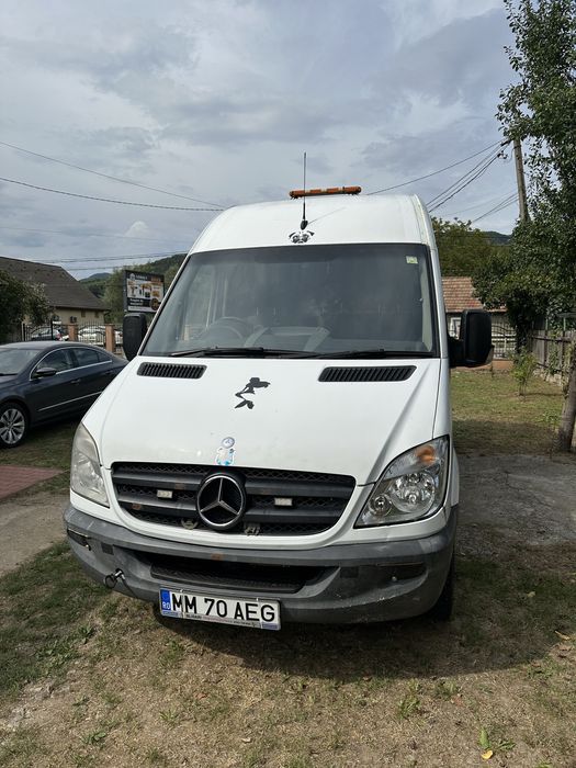 Ofer servicii transport cu duba