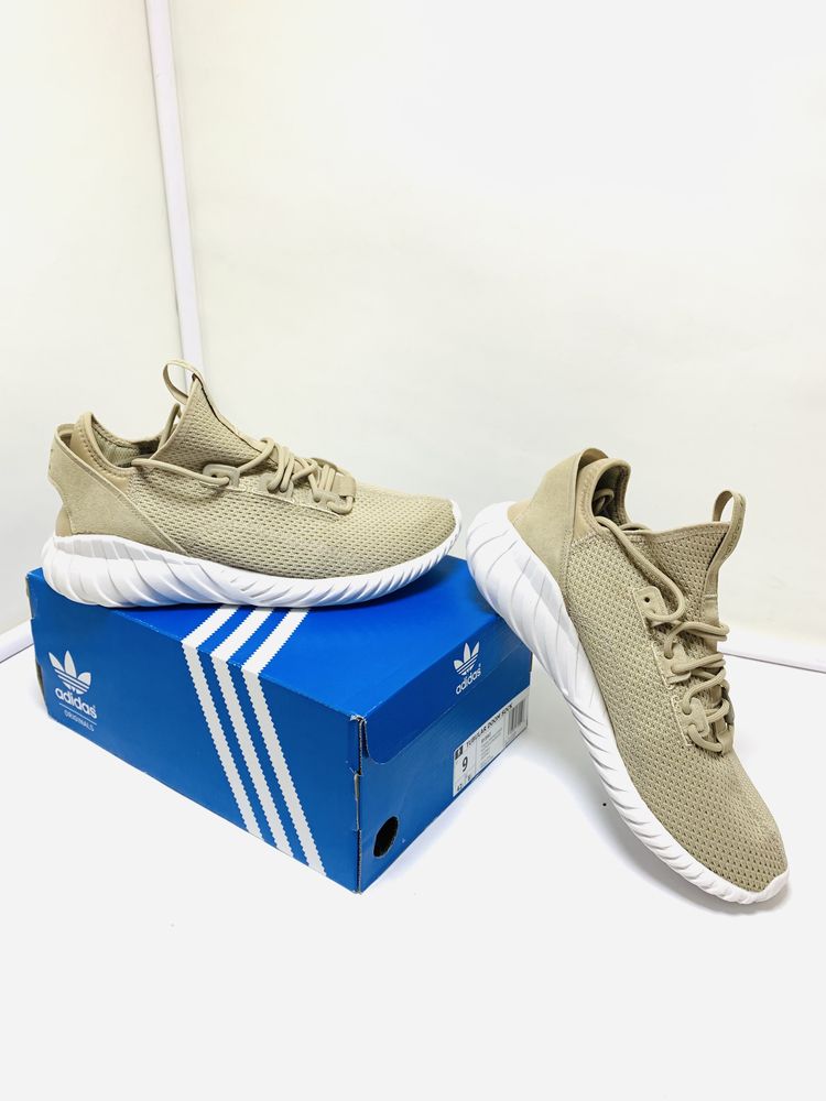 Оригинальные кроссовки Adidas Tubular Doom  размер 42  (US 9) 27 см