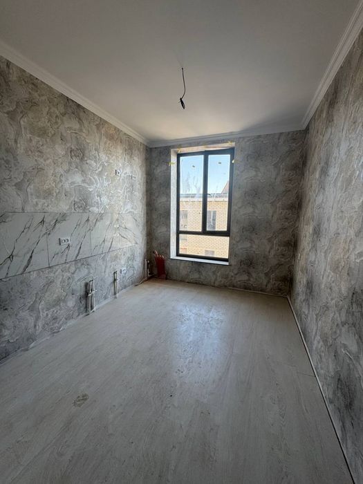 Срочно продается 2 комнатная квартира новостройка бектемирском районе