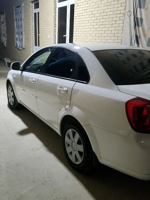 Shevralet lacetti