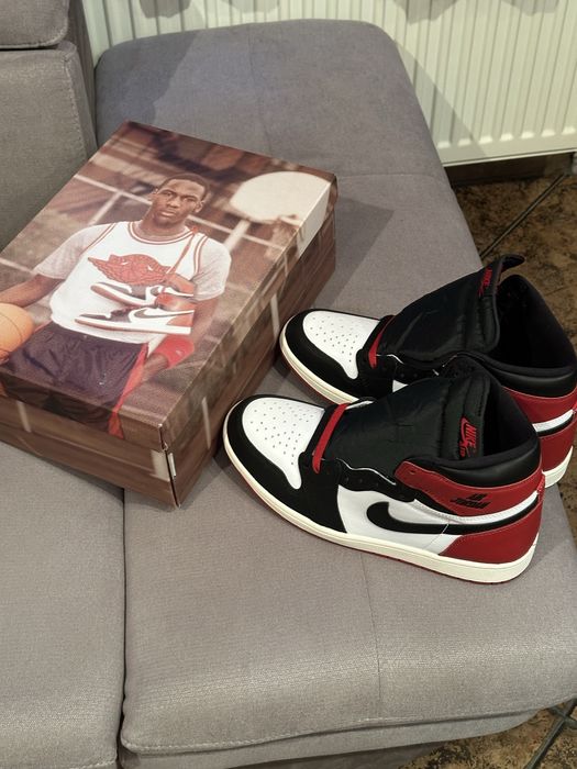 Nike Air Jordan Retro 1 High Black Toe 43