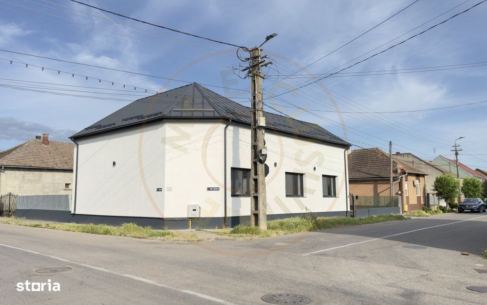Casa 3 camere 154 mp, Teren 630 mp - Str. T. Vladimirescu - Carei - Co