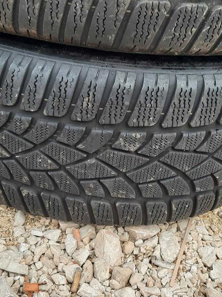 2 Броя 235/40/19 Dunlop 6,8mm