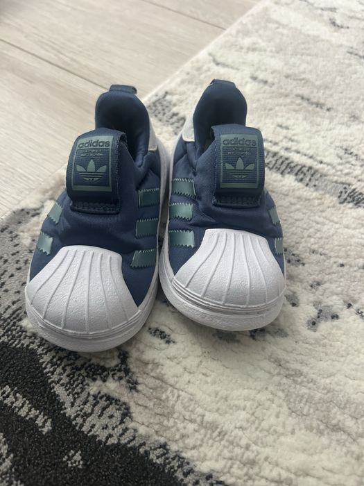 Adidas superstar bebelusi